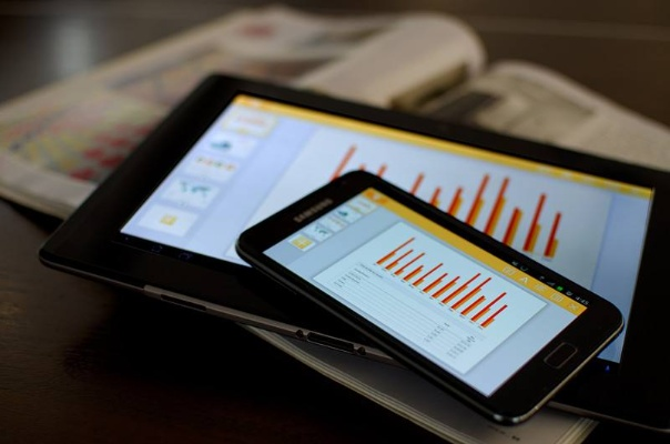 随着移动办公的普及,手机与电脑之间的协同工作已经成为日常工作的重要组成部分。以下是为您推荐的3-5款在手机和电脑上协同工作极佳的软件组合,并特别解答关于魔借官方下载及导航版本查看的问题,同时融入关键词魔借官方下载跟导航版本怎么看以及魔借官方下载跟导航版本怎么看,未来解答解析说明Windows1_v5.915。